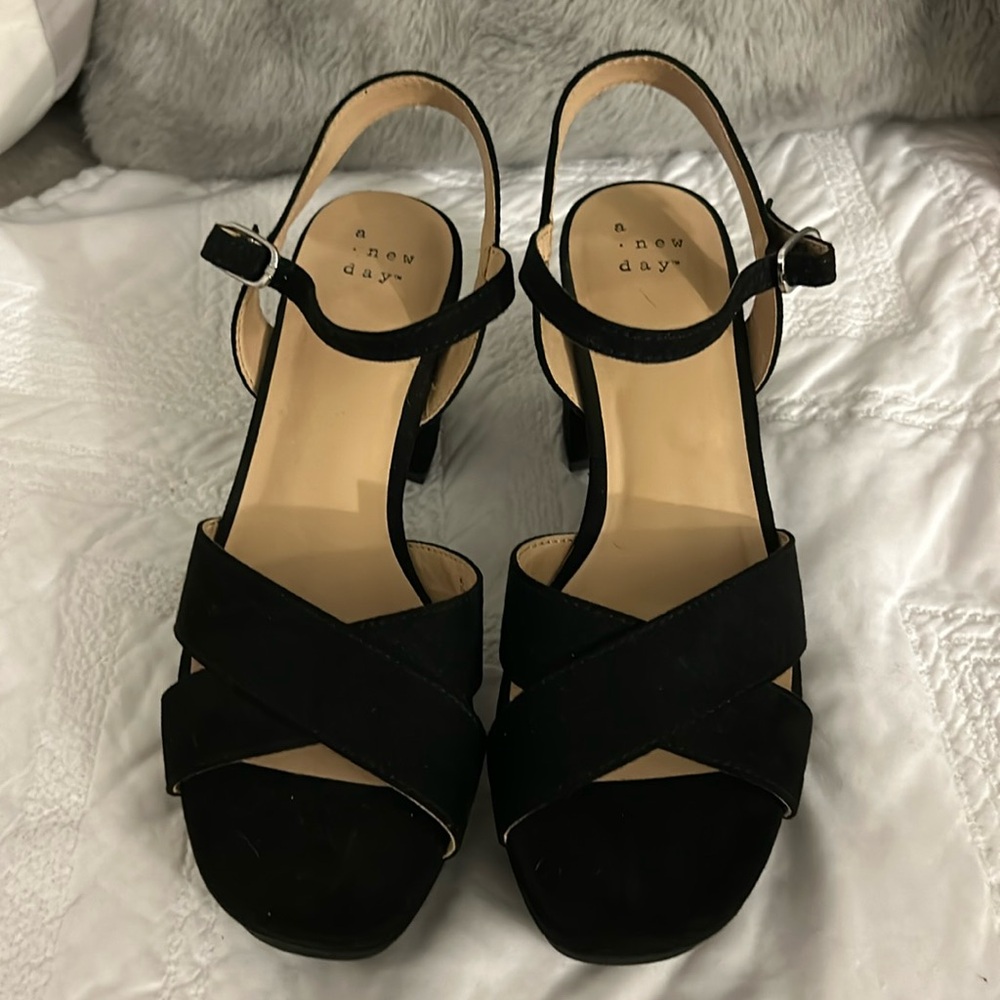 Brand new! Adorable black suede platform